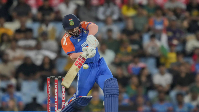 A video of Ramandeep Singh hitting a six off the first ball of the 3rd T20I between India and South Africa has gone viral on social media.