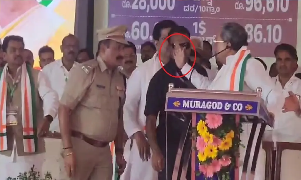CM raises his hand on SP