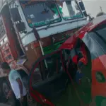 Hubballi Five persons were killed on the spot when a lorry in which they were travelling collided head-on with a lorry.