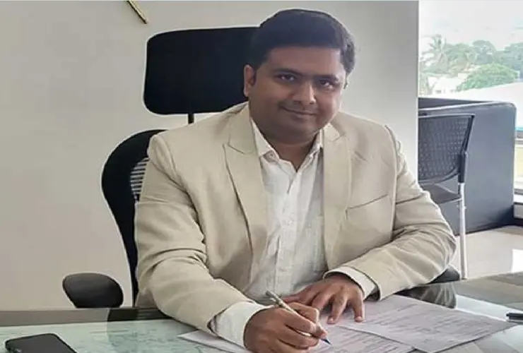 Mullai Muhilan M P, IAS