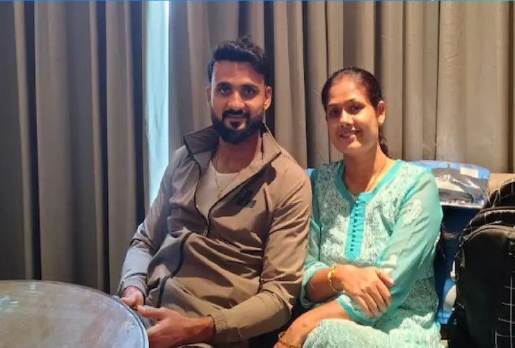 Akash Deep's sister's