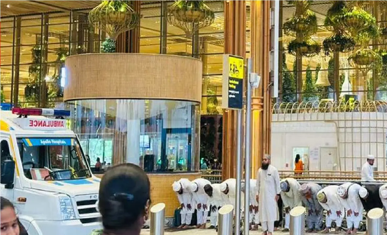Namaz inside Bengaluru Airport, video viral