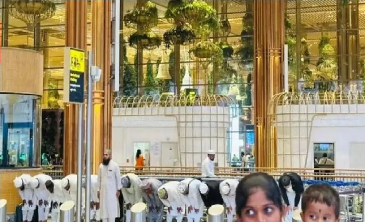 Namaz inside Bengaluru Airport, video viral