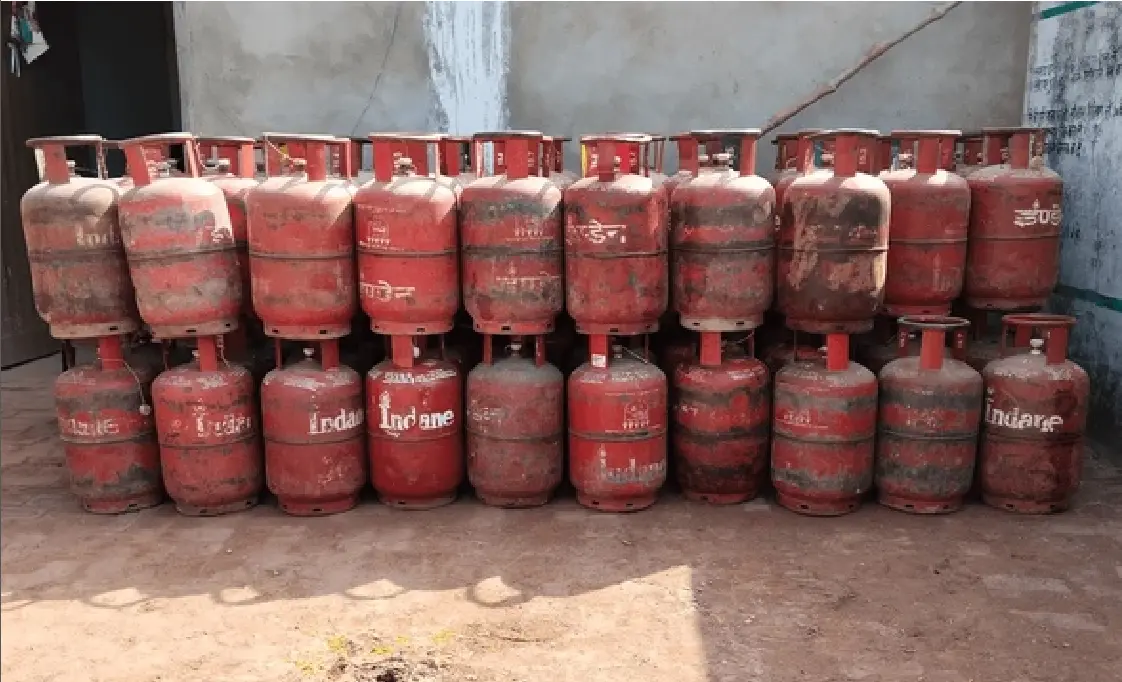 gas cylinder in home