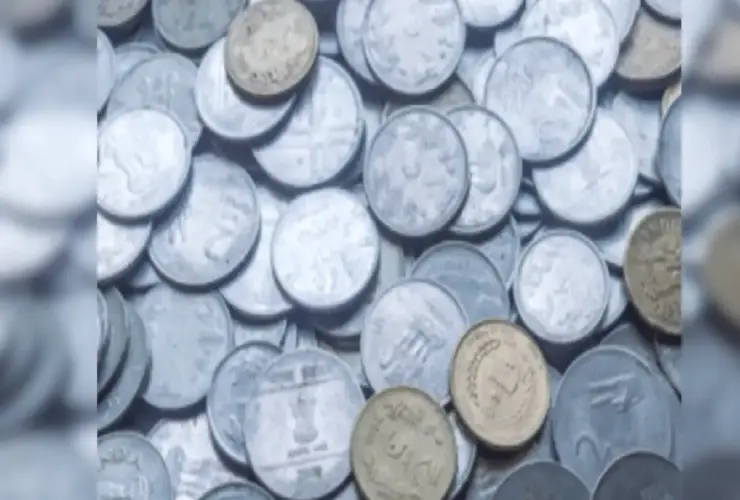 50 paise, 1, 2, 5, 10 and 20 rupee coins still valid