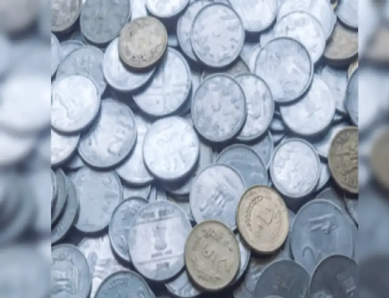 50 paise, 1, 2, 5, 10 and 20 rupee coins still valid