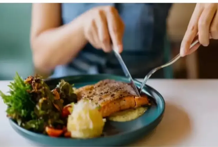 ​Let’s learn about the best time to have dinner​