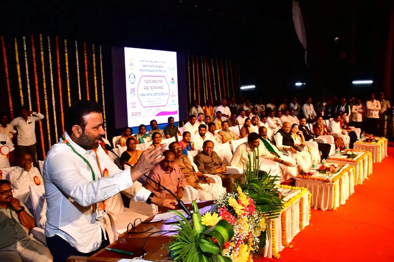 District In-charge Minister Santosh Lad