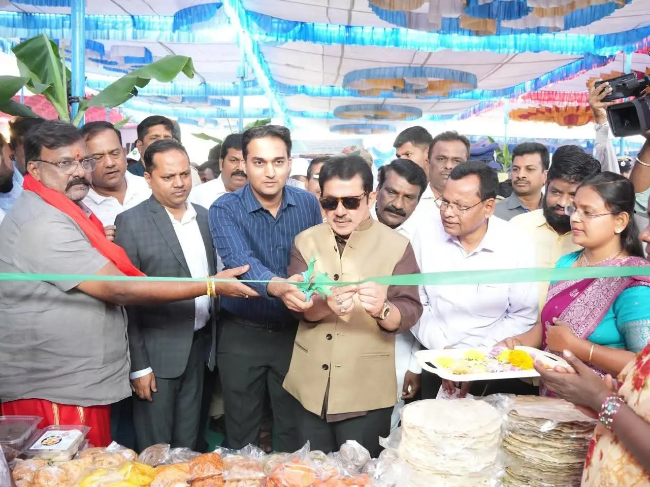 District In-charge Minister B.Z. Zameer Ahmed Khan inaugurated the district level technical workshop and exhibition on cereals.
