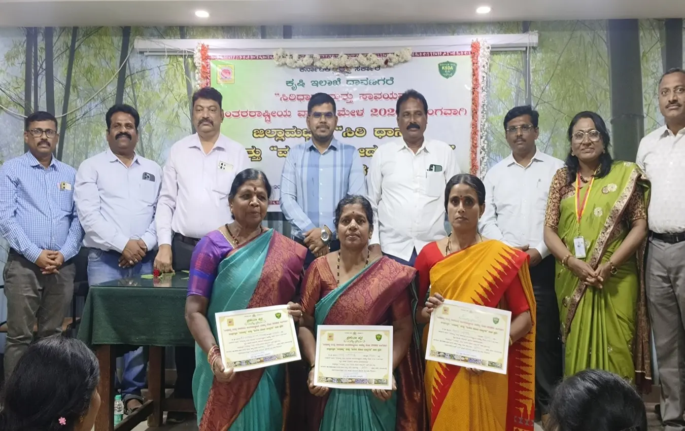 Prize distribution to the winners of the cooking competition CEO Gitte Madhava Vithalrao