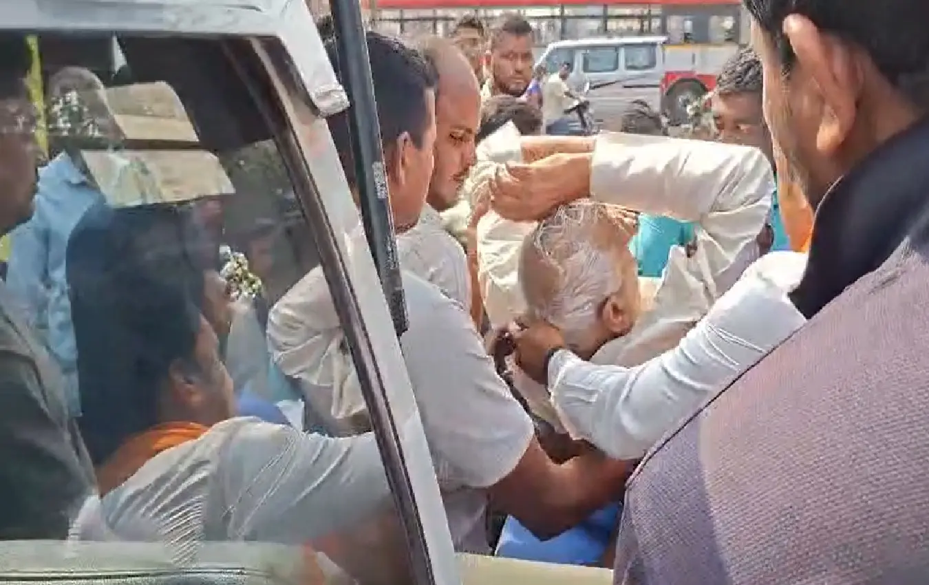 Former speaker, senior Congress leader Kagodu Thimmappa's health deteriorated, admitted to hospital