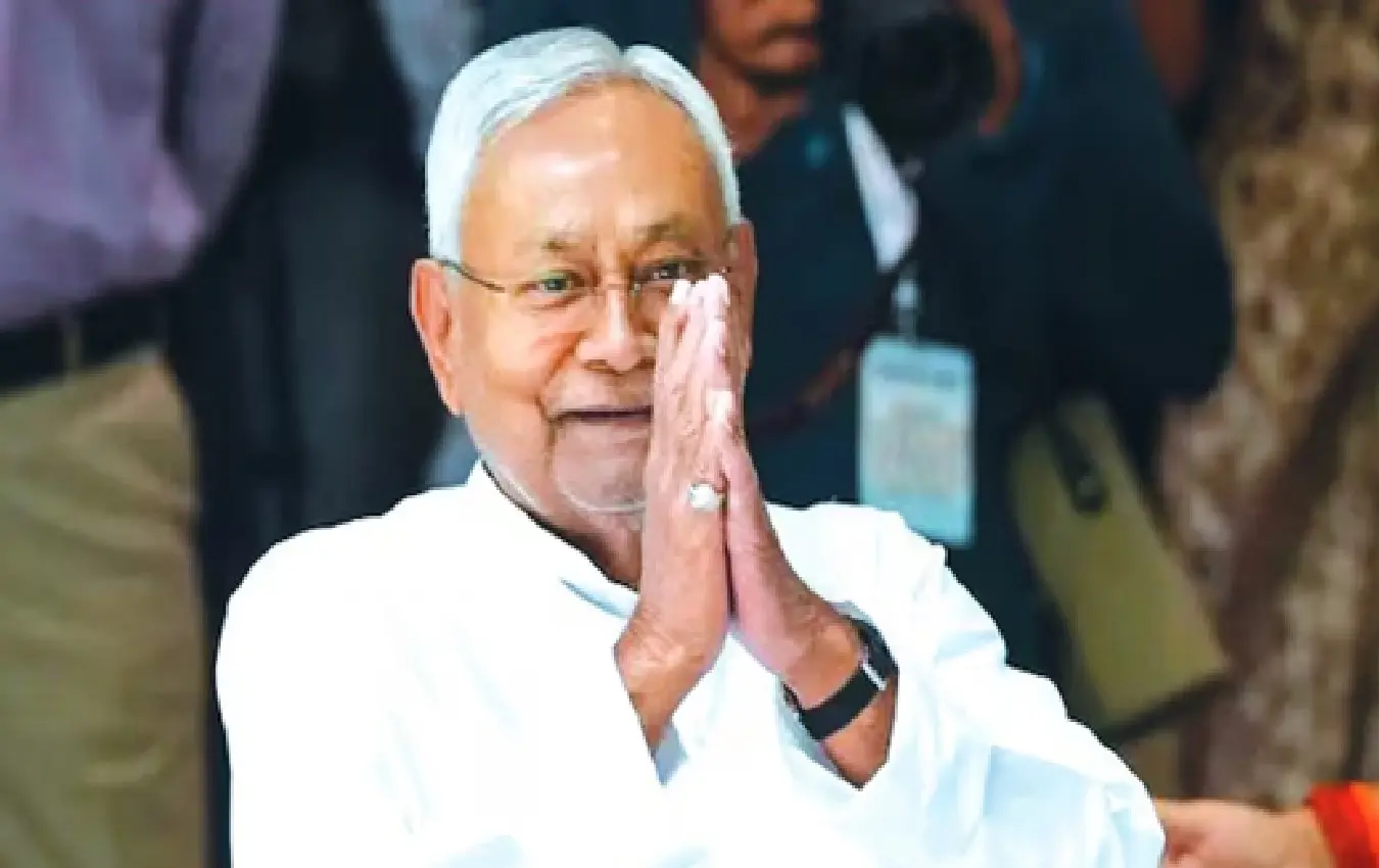 ಬಿಹಾರದ ಮುಖ್ಯಮಂತ್ರಿ ನಿತೀಶ್ ಕುಮಾರ್ ಅವರು ರಾಜೀನಾಮೆ ನೀಡುತ್ತಿರುವ ಸಾಂದರ್ಭಿಕ ಚಿತ್ರ