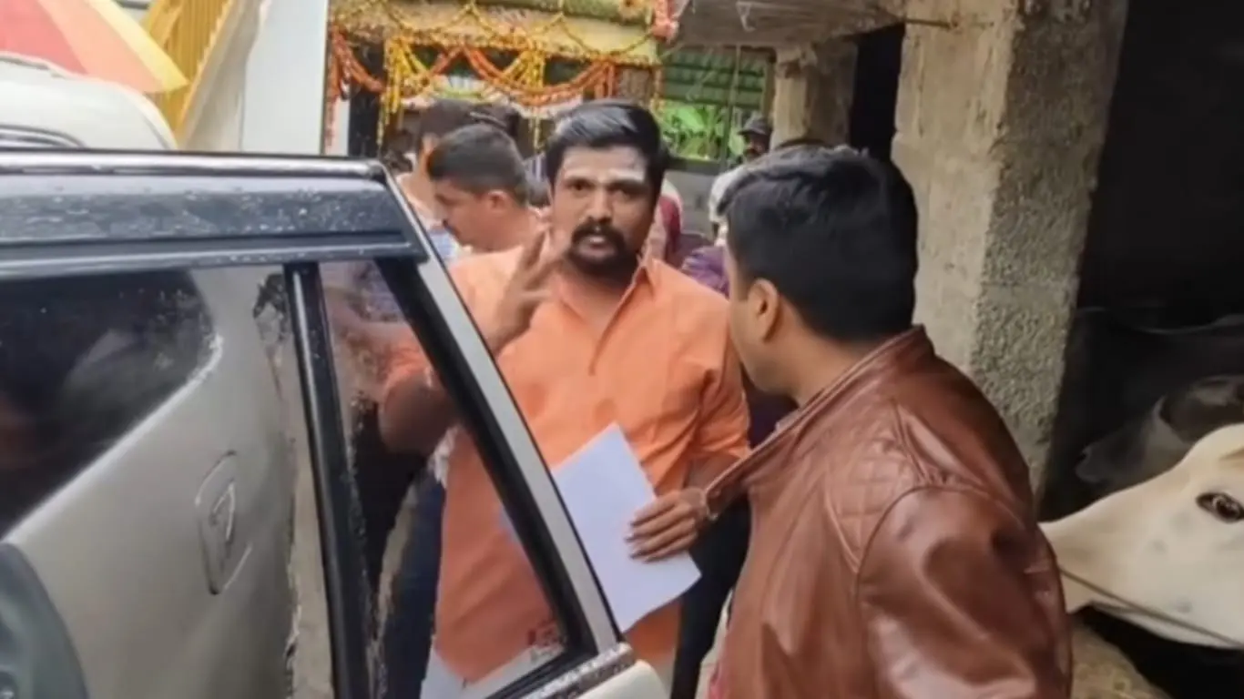 Hindu activist Puneeth Kerehalli was arrested by the Kumaraswamy Layout Police following a complaint regarding defamatory remarks against Maulvis.
